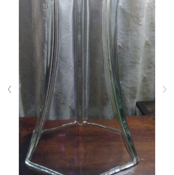 Hoosier Glass Vase - Picture 4 of 4